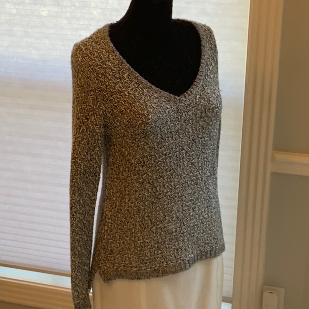 Beautiful knitted casual sweater